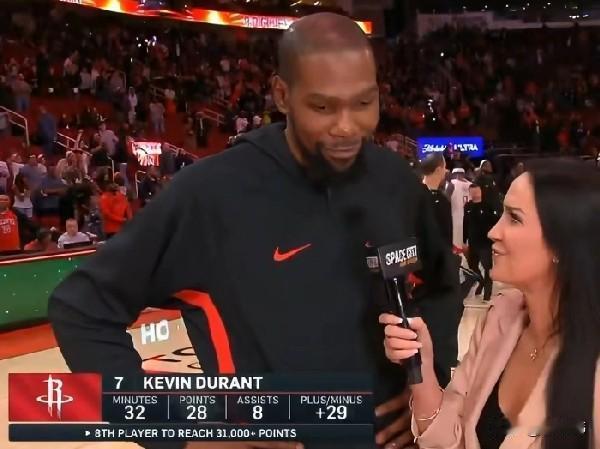 下一个KD？史密斯谈杜兰特：

“不可思议。”

“作为一个37岁的球员。”
