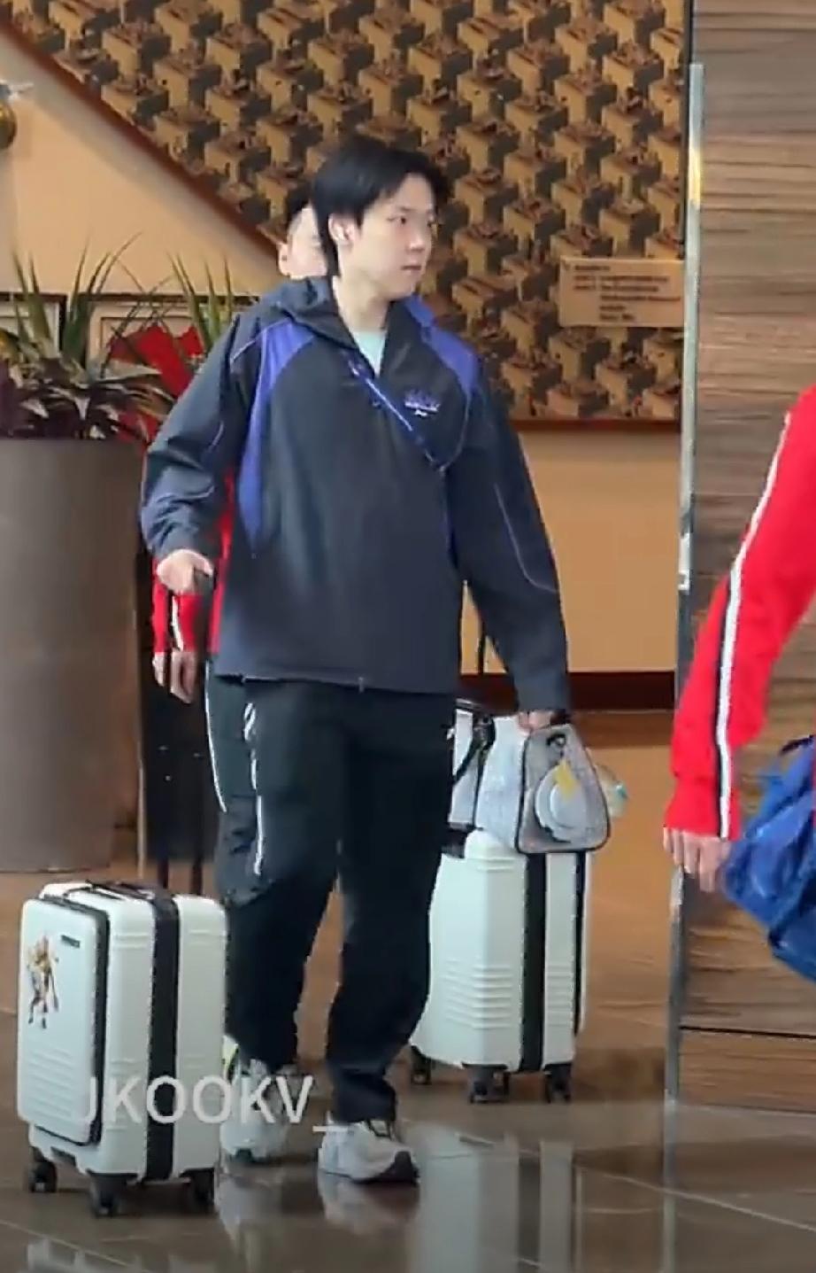 王楚钦今日伦敦上训，在伦敦时间昨晚到达伦敦当地后入住酒店，休息一晚，王楚钦今天当