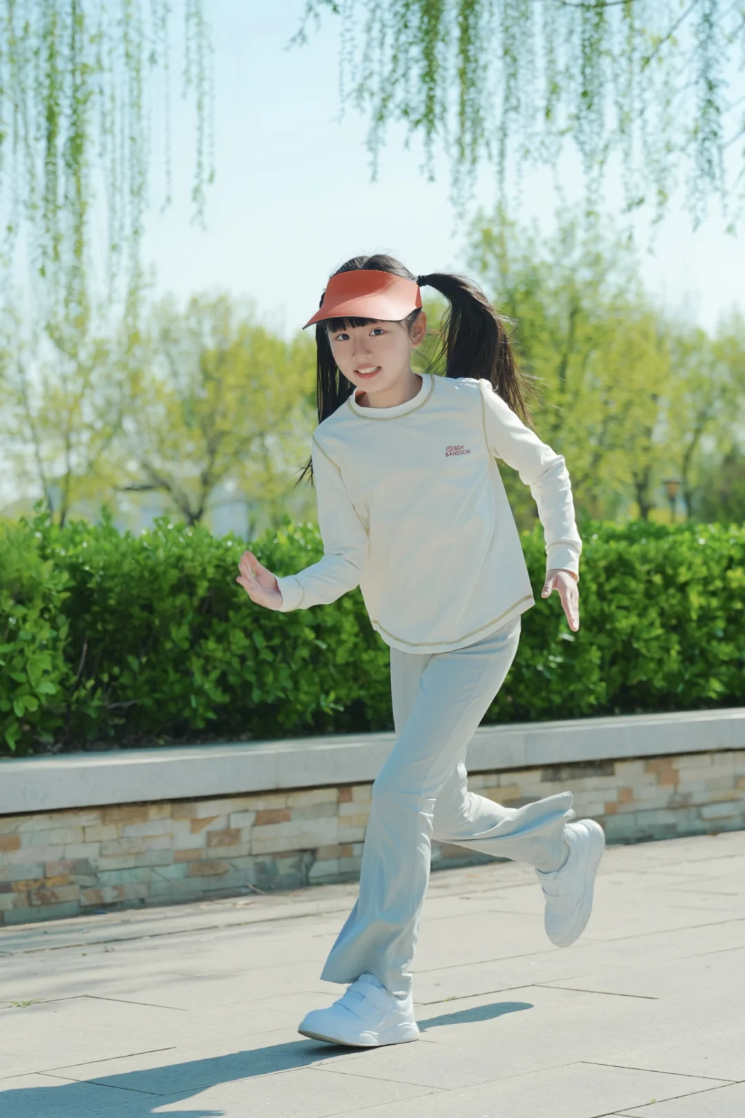 9岁二年级小孩姐，身高137cm算高吗？