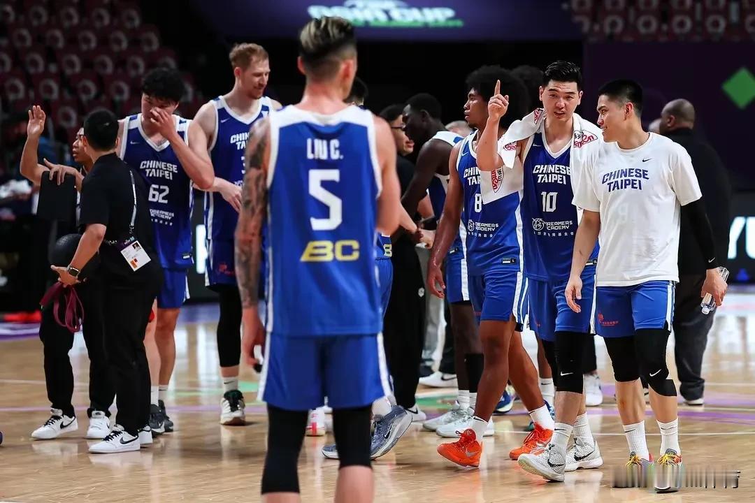 77:65！中国台北碾碎韩国，韩国脸都被打肿
 
世预赛惊天冷门！中国台北全场压