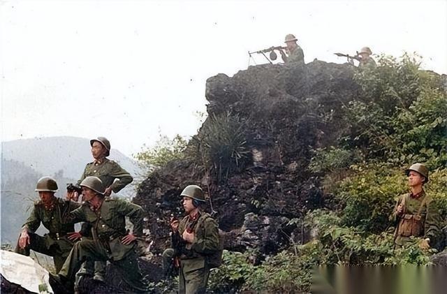 1981年5月，两万五越军血战法卡山，指挥官刚报捷就被击毙，这场仗后来成了越南军