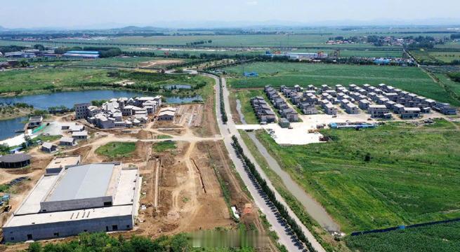 【鞍山腾鳌是辽宁重要的温泉旅游地】
        腾鳌有很多温泉酒店和度假村，