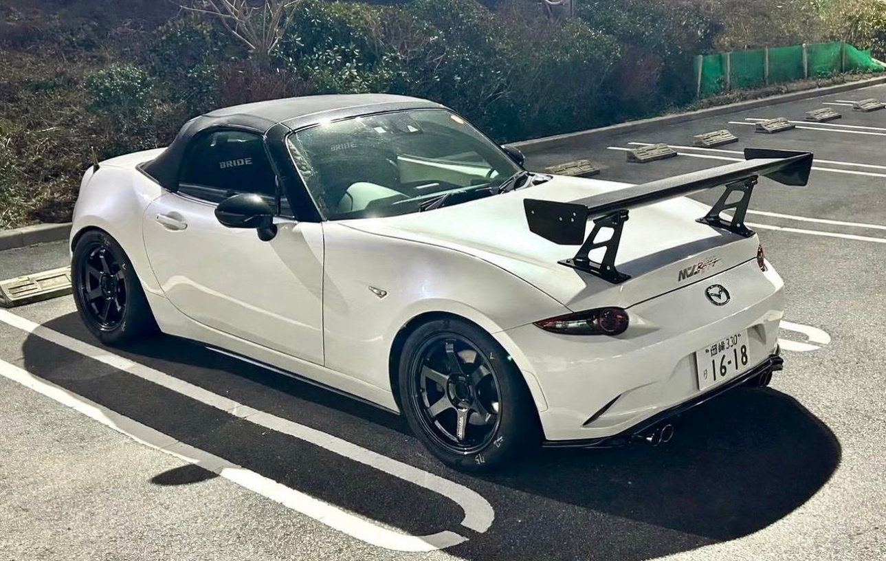 改装店：我可以把你的MX5改成X5M