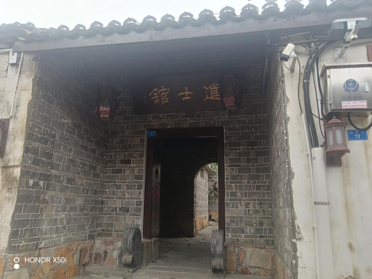 成语“名落孙山” 典故由来

        5月27日，商城县老干部摄影班学员