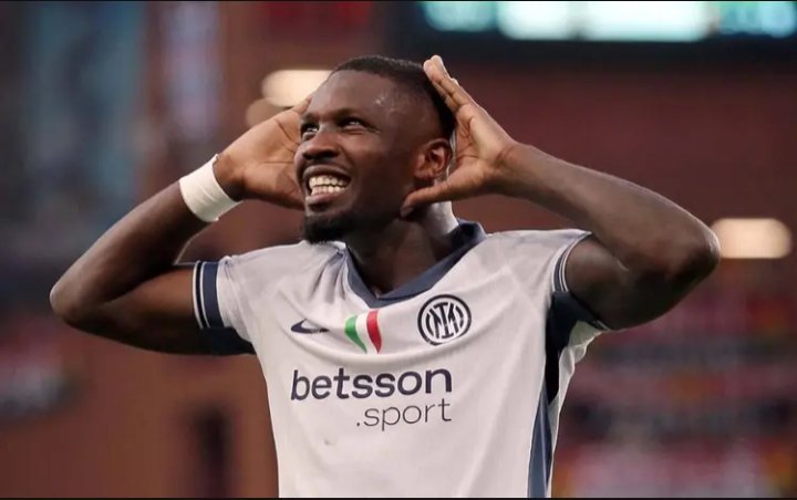 在新赛季意甲的首轮比赛中，卫冕冠军国际米兰客场2-2战平热那亚，赛后此战完成梅开