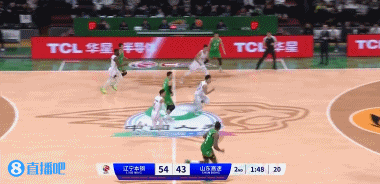 莫兰德推张俊豪让走步，罚球太烂，围殴陶汉林很英武


这场球争议很大，韩德君和罚