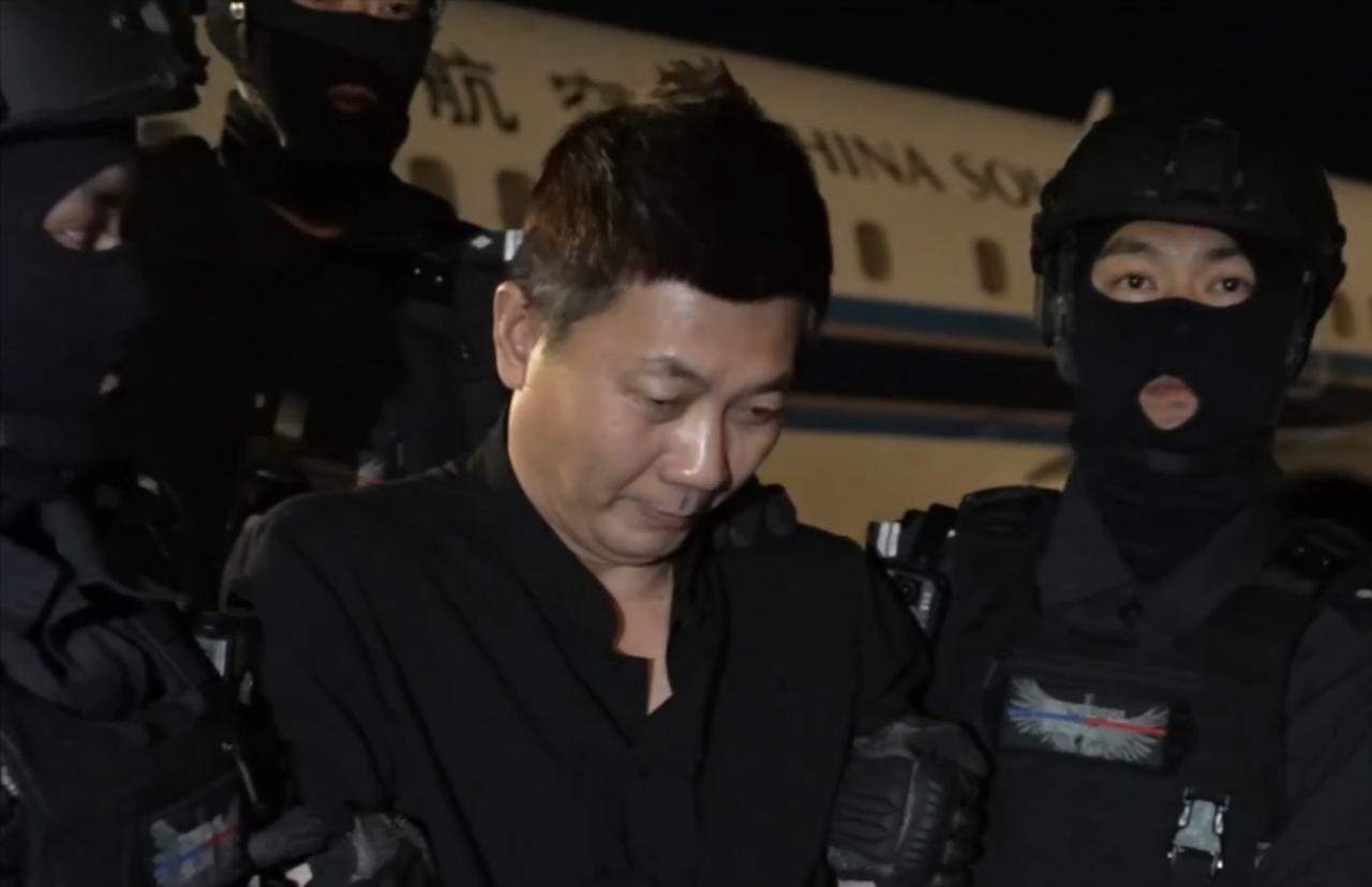 在“徽剑”遇害案中，主犯赵冰辩护理由让人看后愤慨，律师辩称赵冰仅仅是拘禁逼问，并