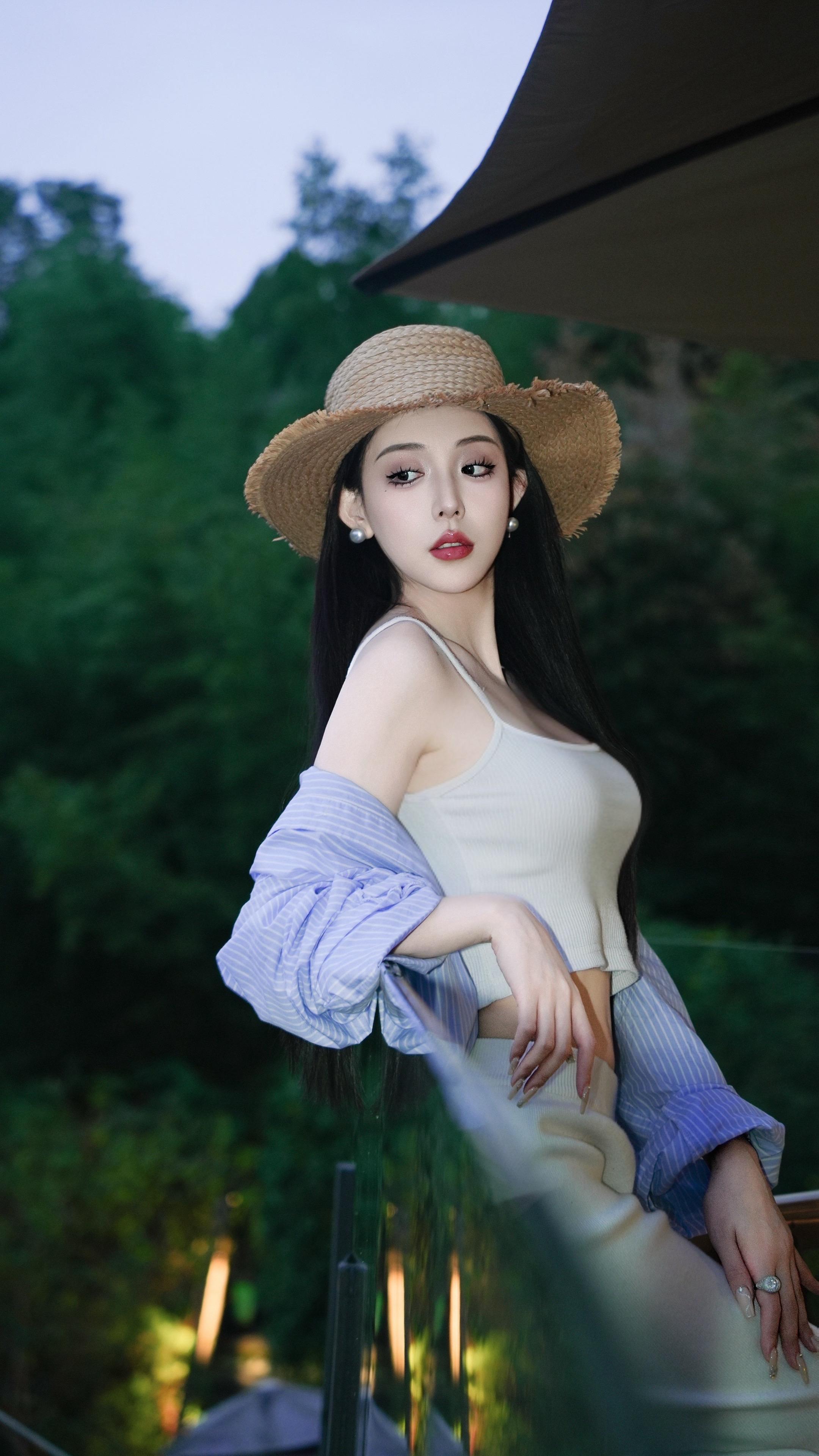 等
