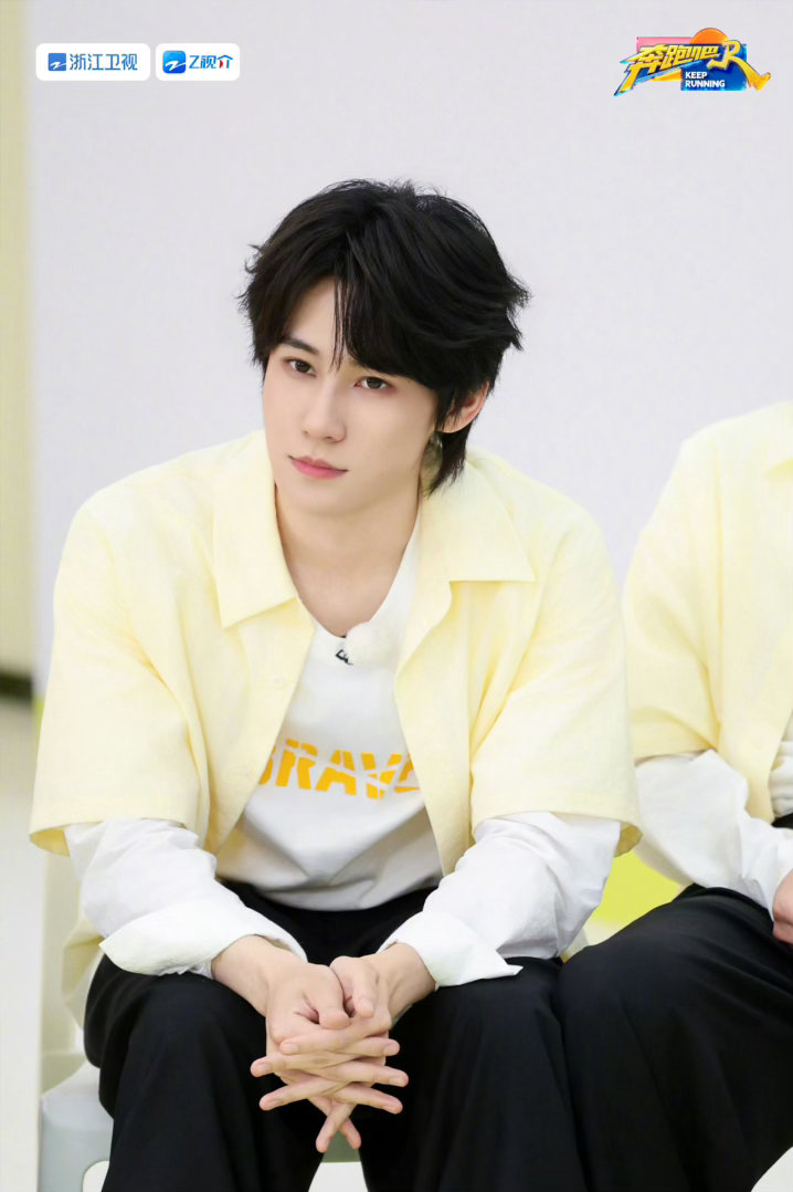 奔跑吧14发布会直播嘉宾奔跑吧 白鹿这次会不会又笑到蹲地上？张真源第一次跑男发布