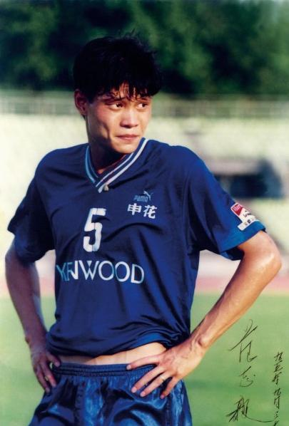 别以为范志毅那代最强。1985年，三个中国少年技术碾压他，后来却全输了。
你以为