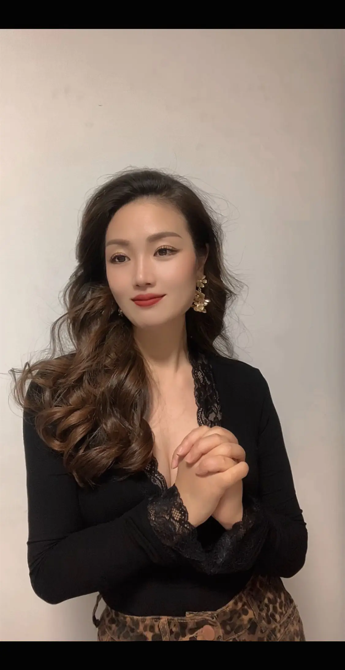 女人总要带点风情吧
