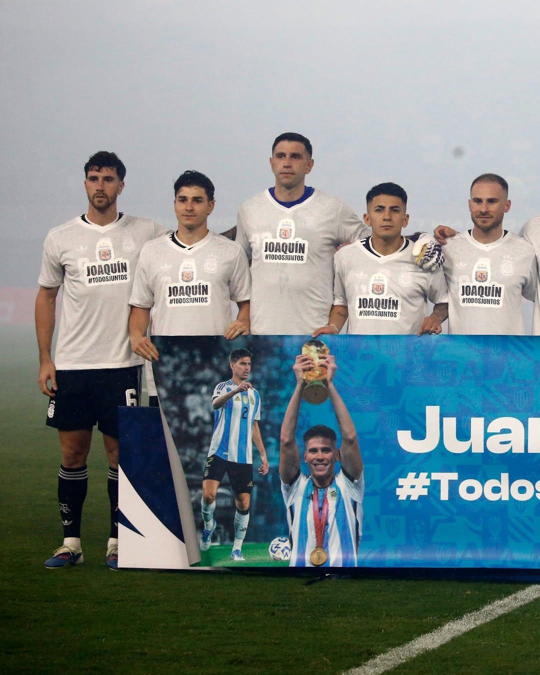 在对阵毛里塔尼亚的比赛赛前，阿根廷国家队的球员们表达了对受伤的福伊特和帕尼切利的