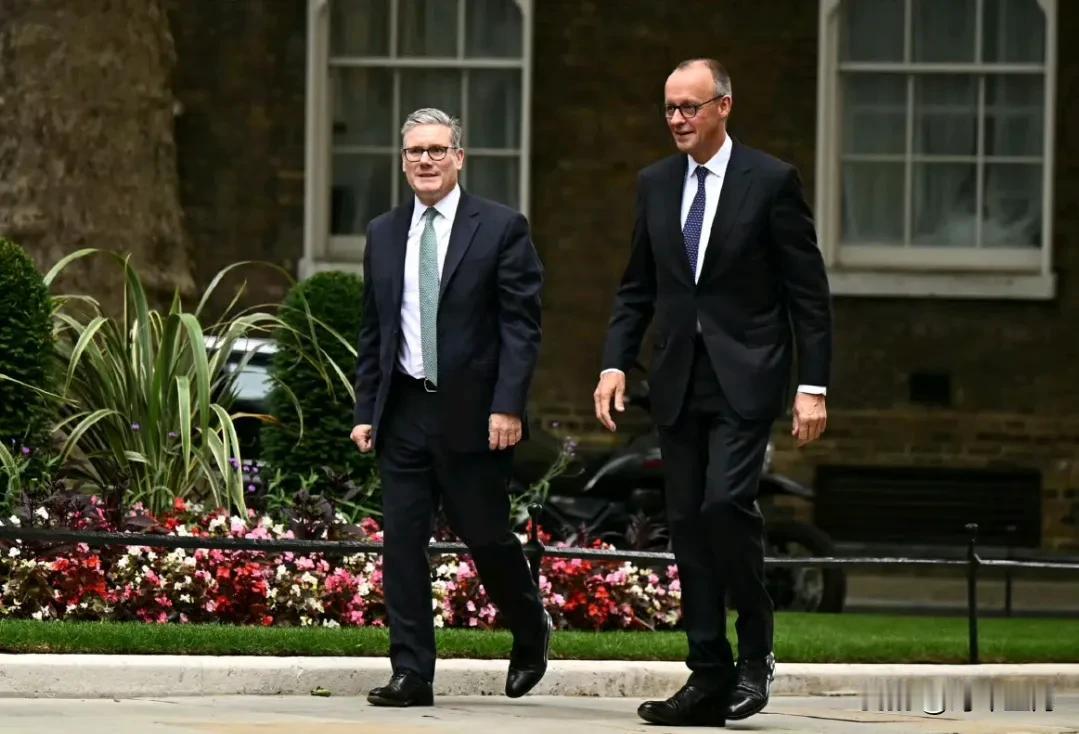 英国和德国领导人签署共同防御条约，将共同应对未来可能的风险
英国和德国周四签署了
