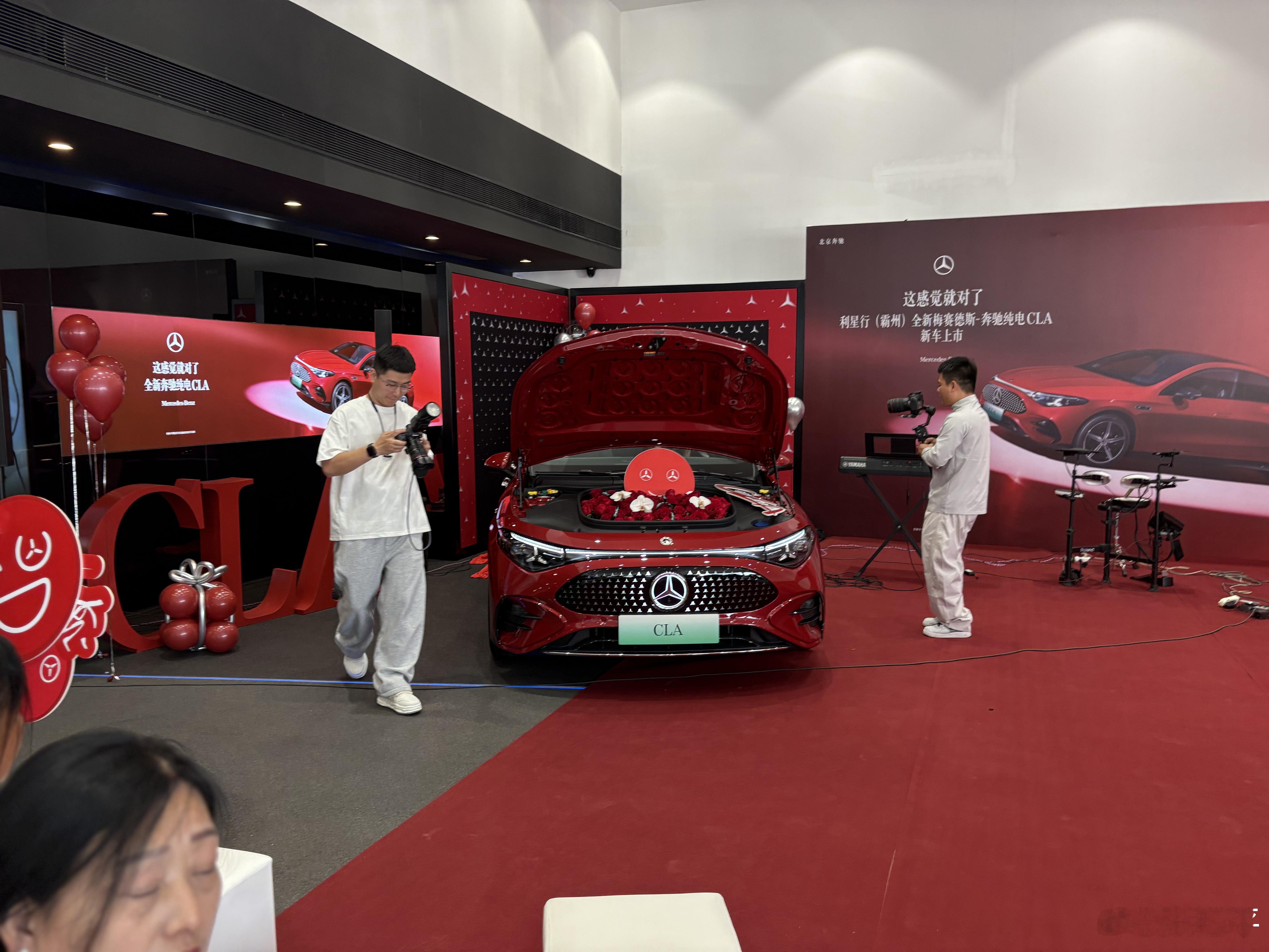 很久没参加店面级的新车发布会了，差点忘了之前我做市场部的时候，也经常组织这样的活