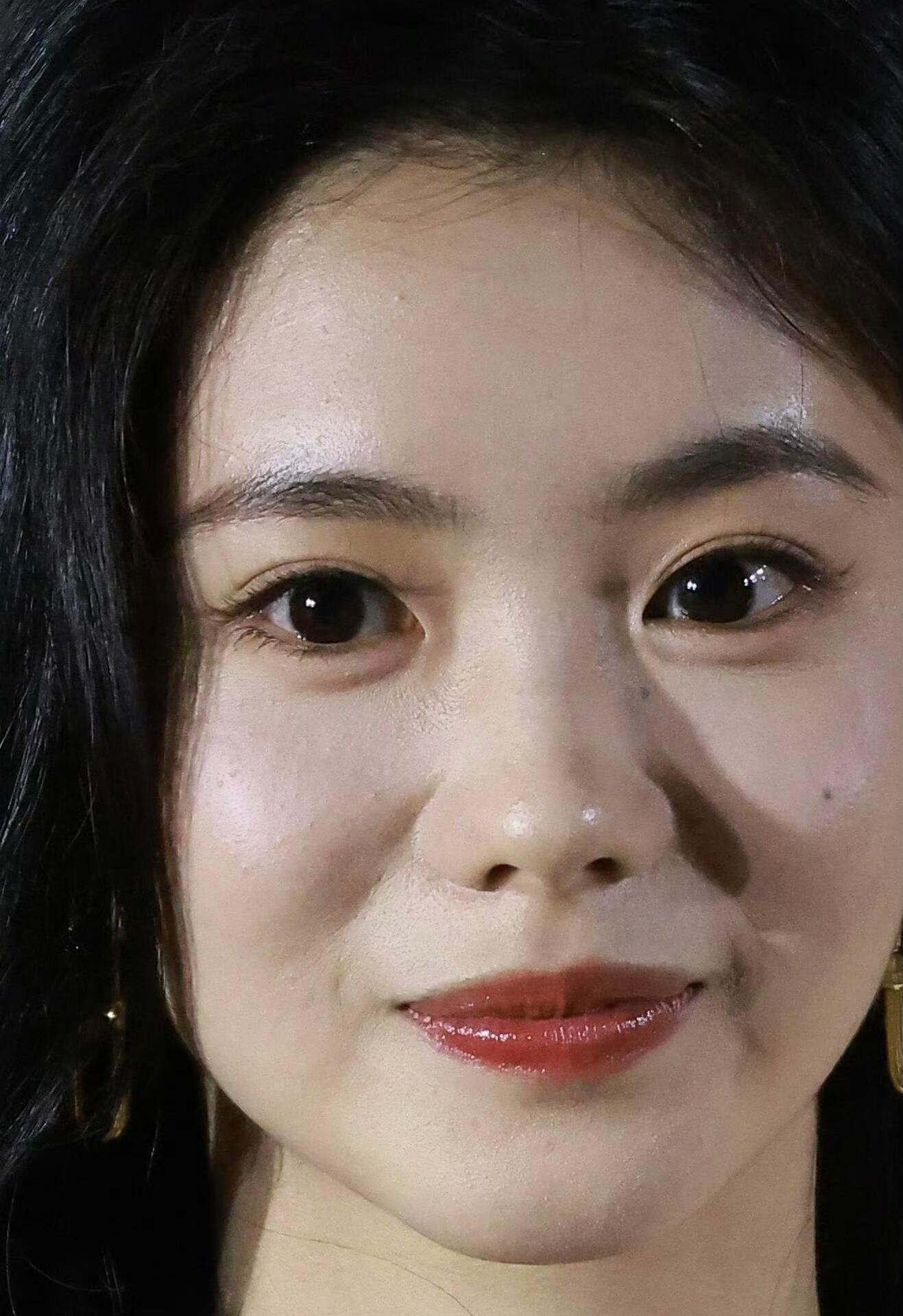 刘浩存生图怼脸拍。