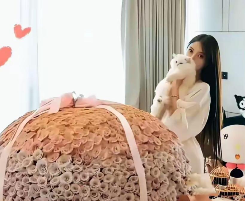 消失8个月的叶珂突然开播，15万人瞬间涌入！谁料她一开口就扔下重磅炸弹：“孩子是