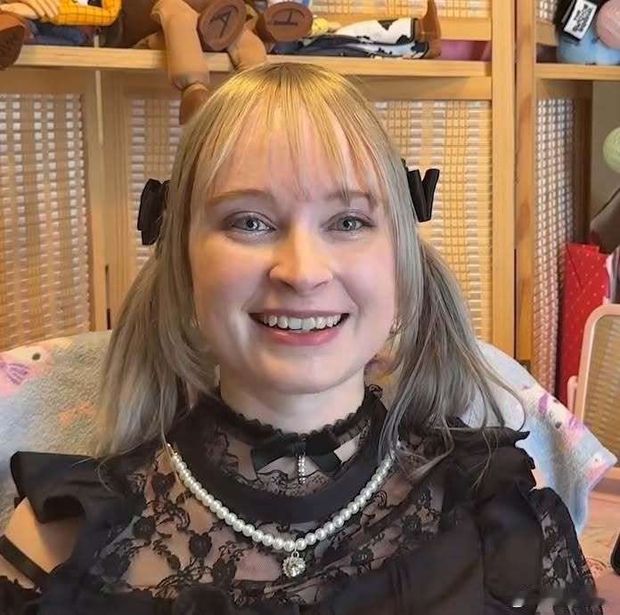 【 只身赴日四年，实现漫画家出道梦想 】美国女孩Linnea Kataja为了追