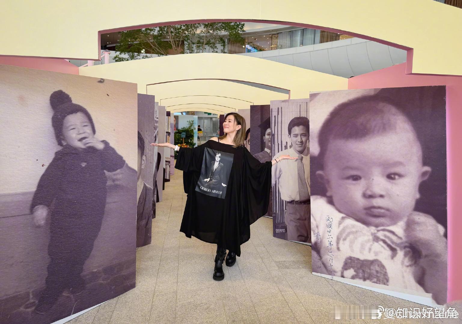 今天去了西九戲曲中心看King Sir的展覽，走到其中一個展板前，看到他寫下的一
