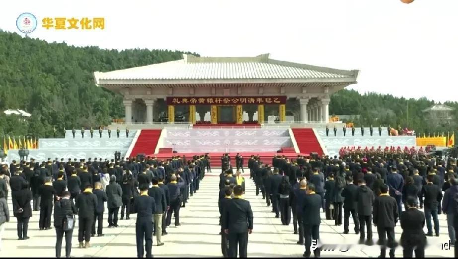邙山古墓群与陕西帝陵
 
河南邙山与陕西关中，如两块巨大的