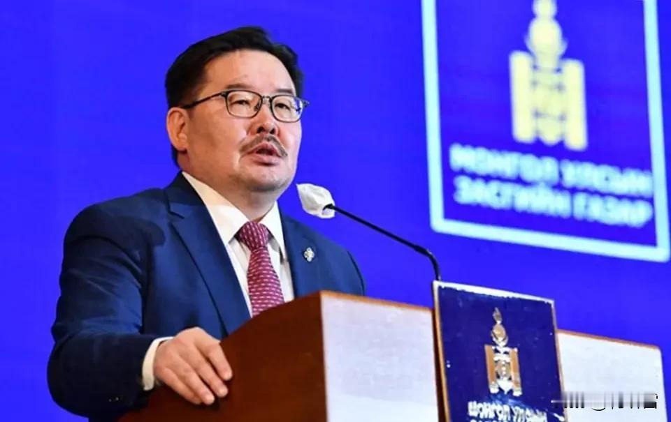 突发：蒙古总理贡布扎布·赞丹沙塔尔，被解职。这位政治铁腕强人在议会的立法机关摸爬