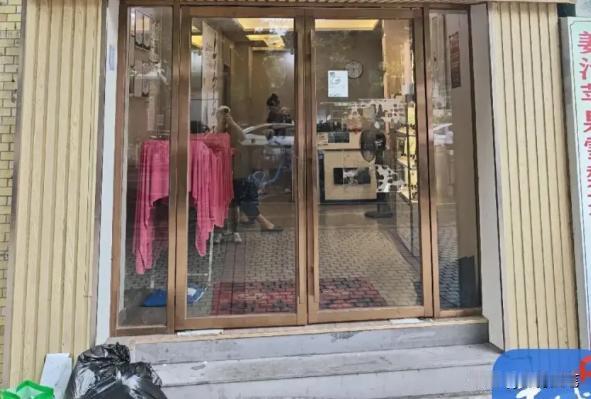 一次免费洗脚入坑！

广州 58 岁郭姨原本只进店体验免费洗脚项目，后续被店员轮