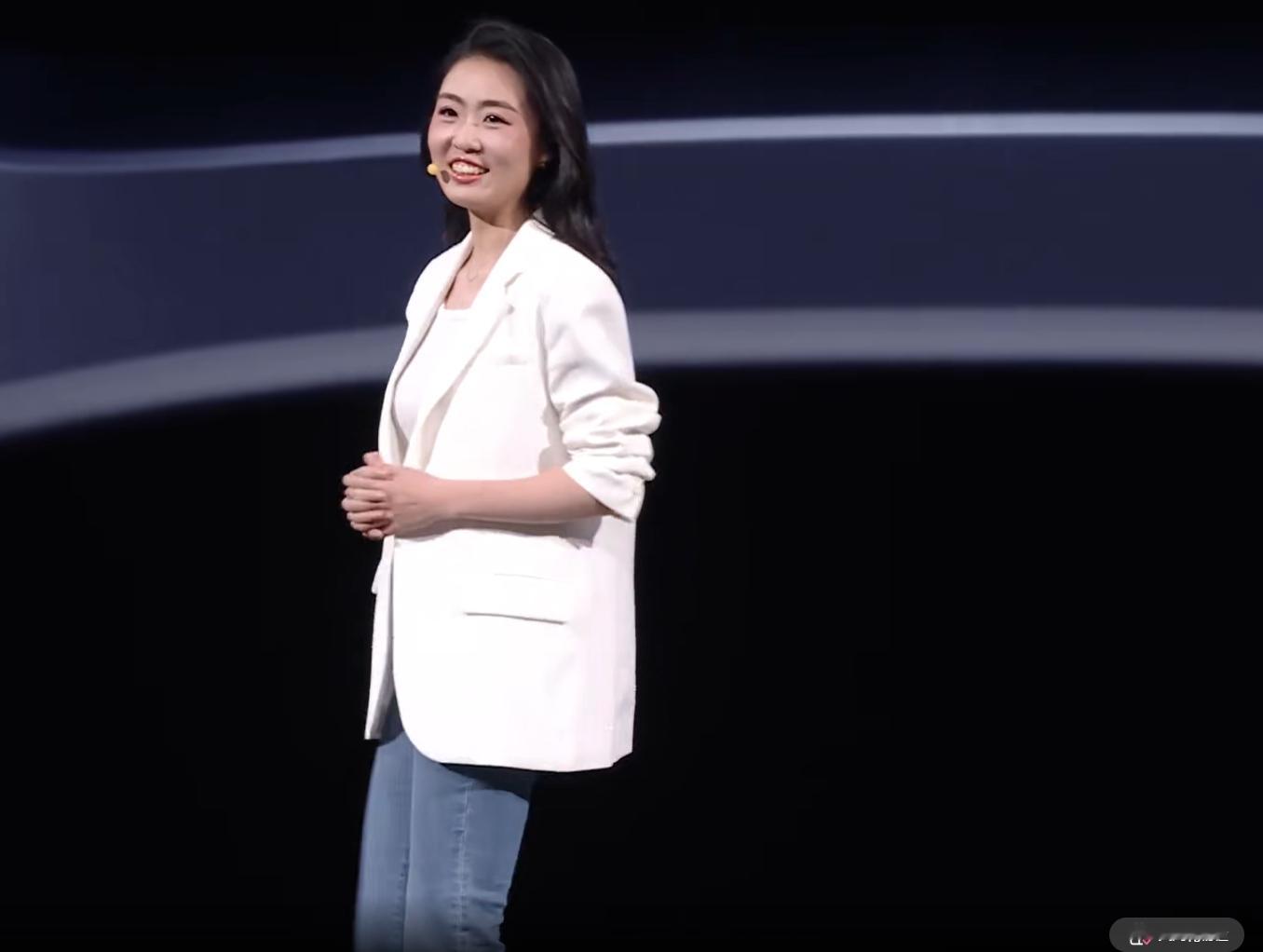 靠，vivo的美女产品经理太漂亮了，很青春的感觉MR头显会是下一代智能终端吗 ​