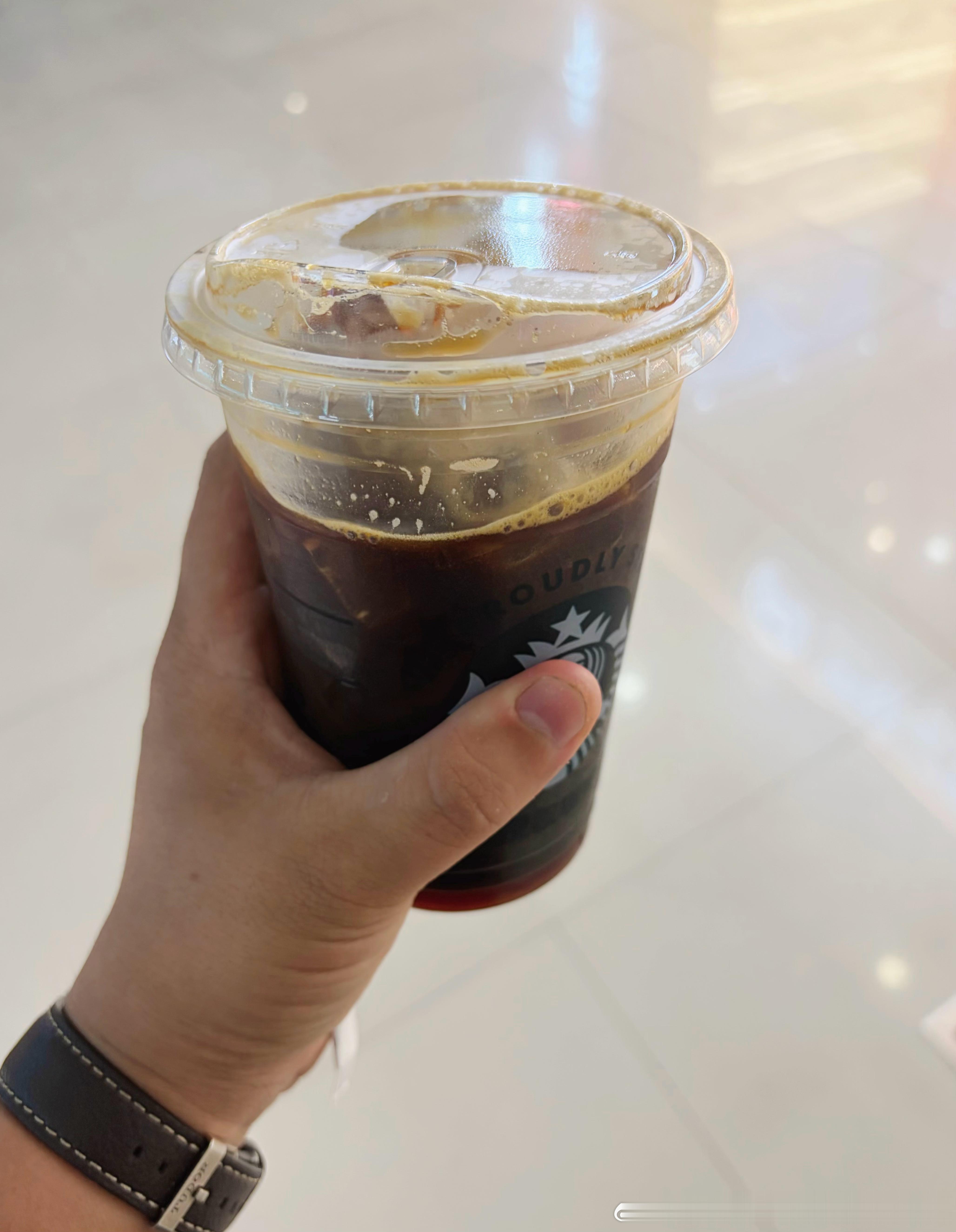 买了双份意式，结果小姐姐给做了三份的量，太浓了好上头