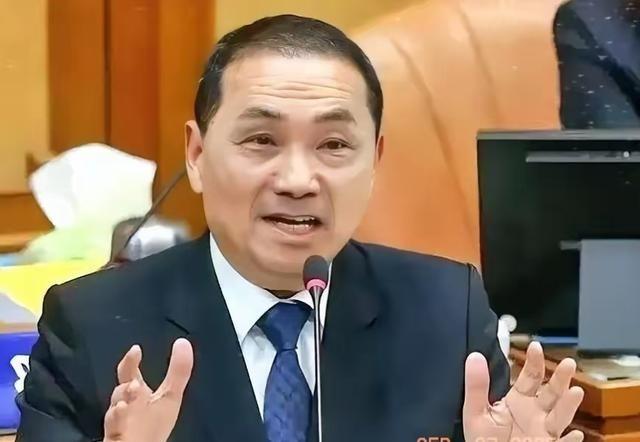 新北市长侯友宜曾语出惊人，称“两岸统一”“九二共识”是国民党选举负资产。这是既要