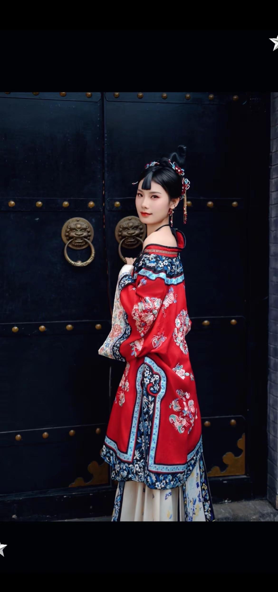 过一把晋商少奶奶的瘾，家产我是不争了，只想做一个快乐的少奶奶，要不然就我这大大咧