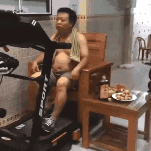 这个锻炼方法太棒了，你真是个人才啊，要不咱去楼下走走吧，怪热的，还浪费电。[捂脸