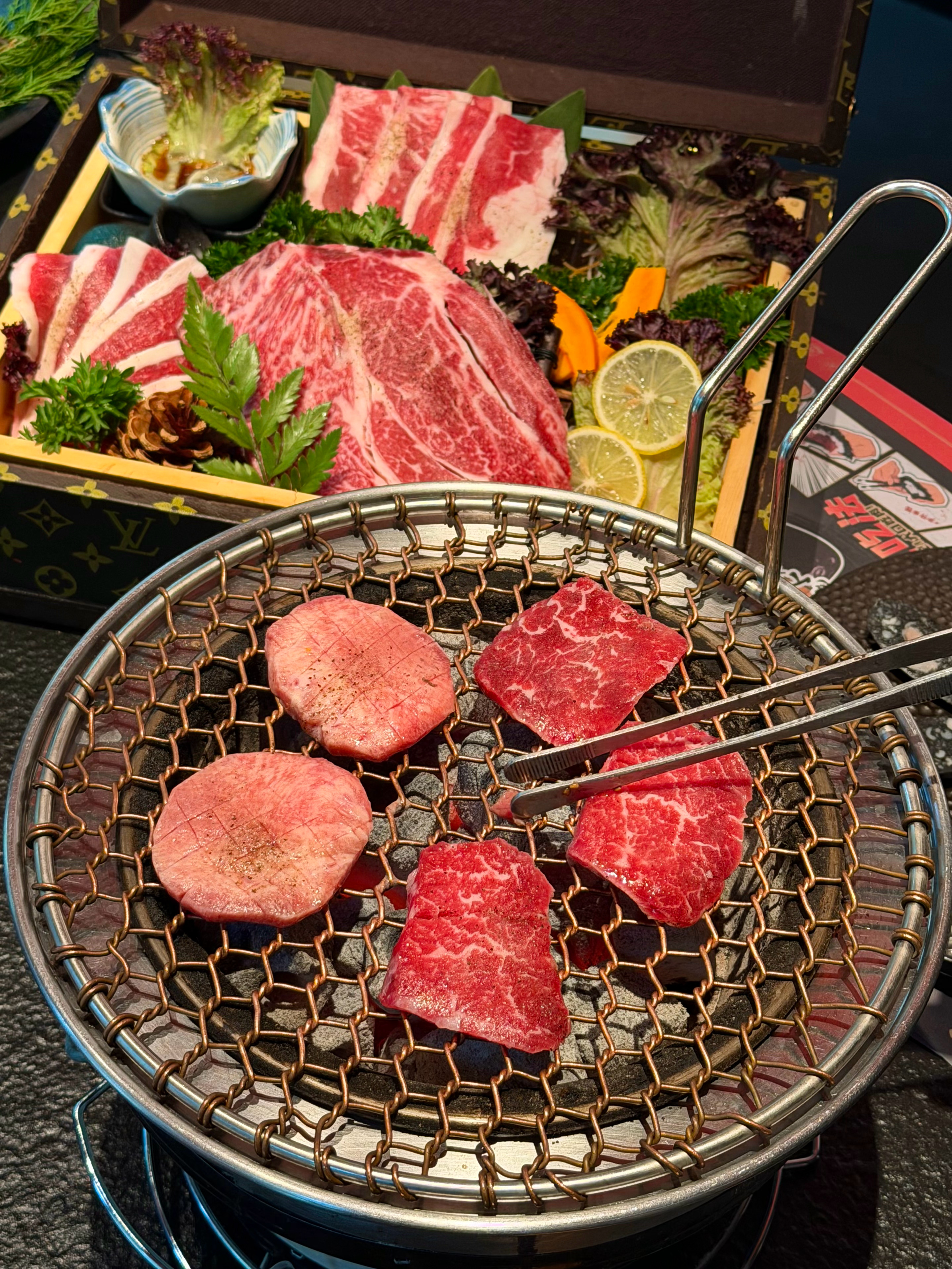 南京玄武湖！！低调好吃的和牛烧肉   来南京旅游，在玄武湖看到这个门一定得进！ 