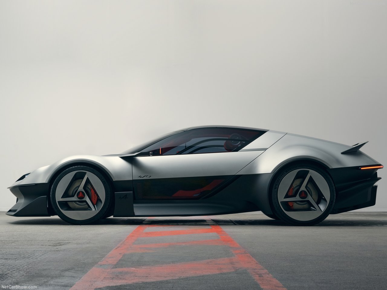 雷诺  Alpine A310 Vision Concept，复古未来主义纯电动