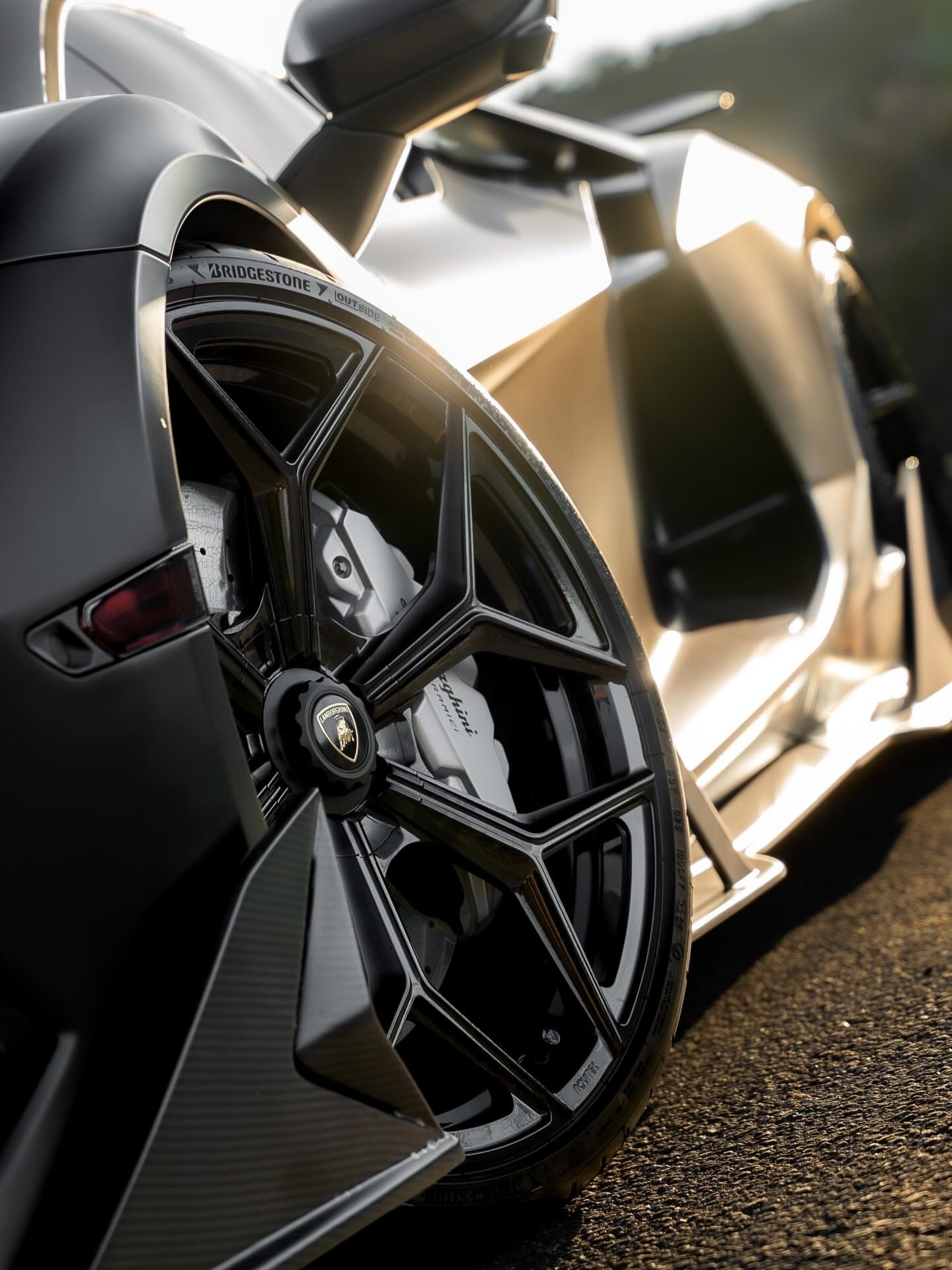 全黑色兰博基尼Revuelto，太帅了！🖤配备novitecgroup x V