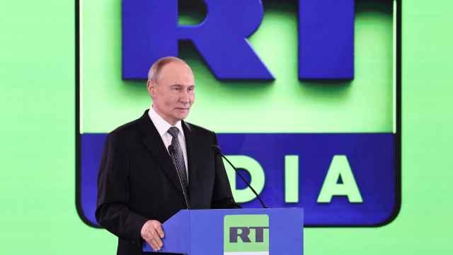 普京签署2026年俄公民军事集训征召令 📜
 
俄罗斯总统弗拉基米尔·普京于1