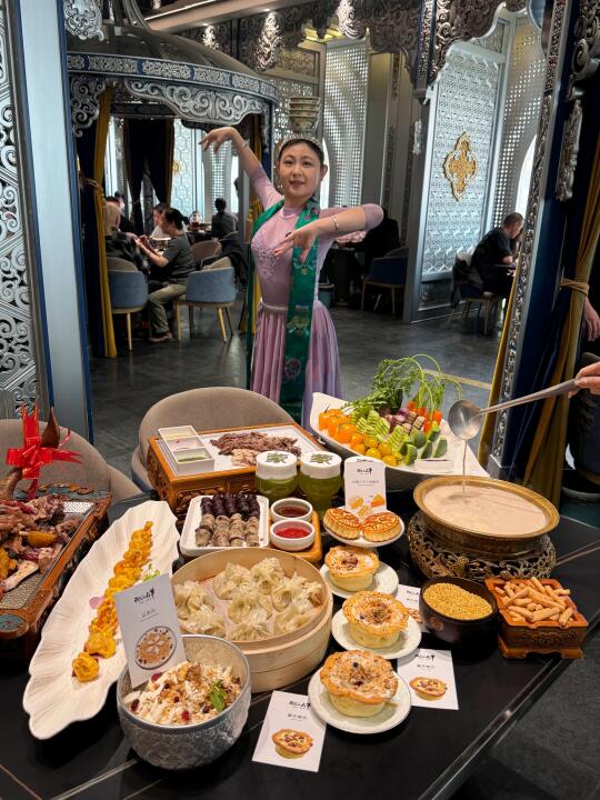 呼和浩特本地人带路！！一定要去吃的蒙餐店…