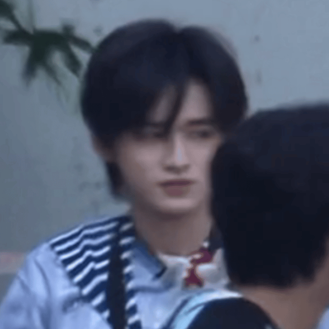 微微一甩很哏啾 ​​​