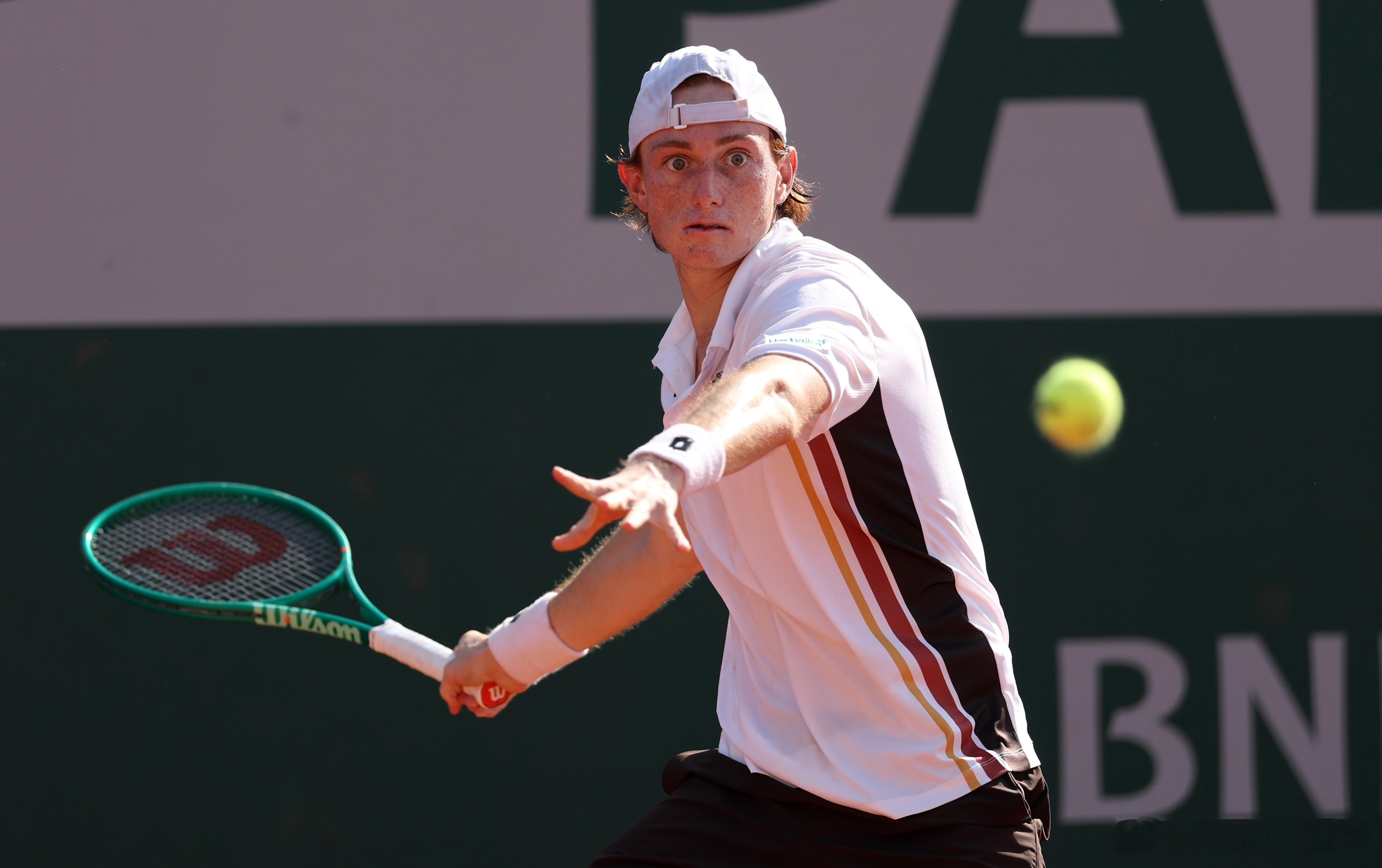 即时赛况：ATP250 温斯顿·塞勒姆站男单决赛，布塞以6-3拿下首盘，大比分1