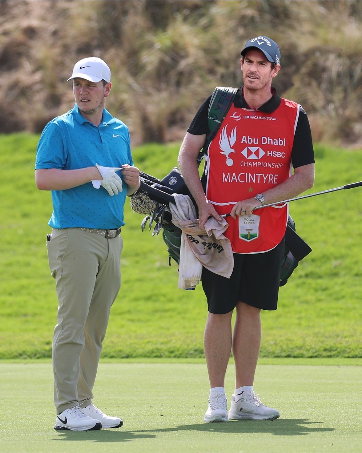 穆雷这是要转战高尔夫球童了嘛