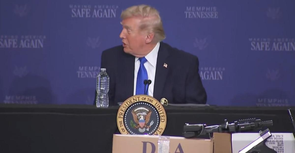 中东战事烂尾，特朗普当场甩锅赫格塞斯：是你带头说要打的

停火还八字没一撇，特朗