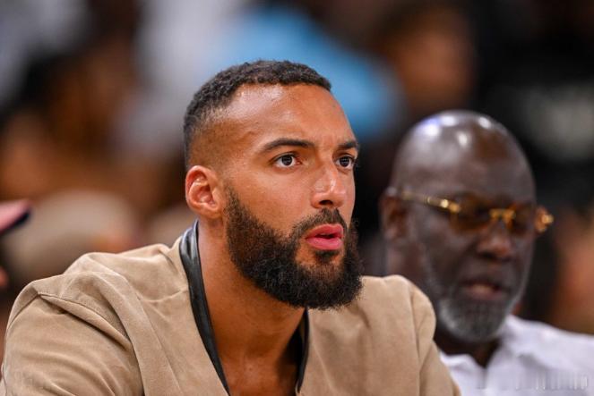 巴黎人报：戈贝尔通过融资帮助法国木制家具企业渡过破产危机12月8日讯 据《巴黎人