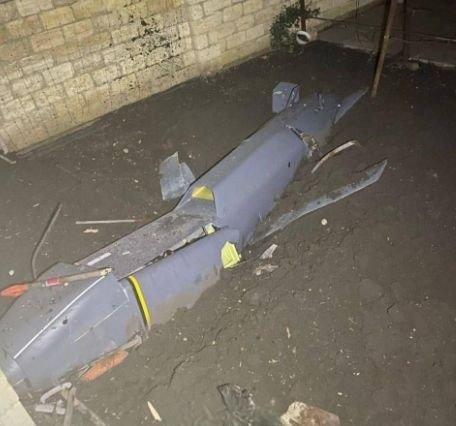 乌军发射的一枚“风暴阴影”巡航导弹在俄罗斯罗斯托夫州被击落后掉入民宅。

夜间，