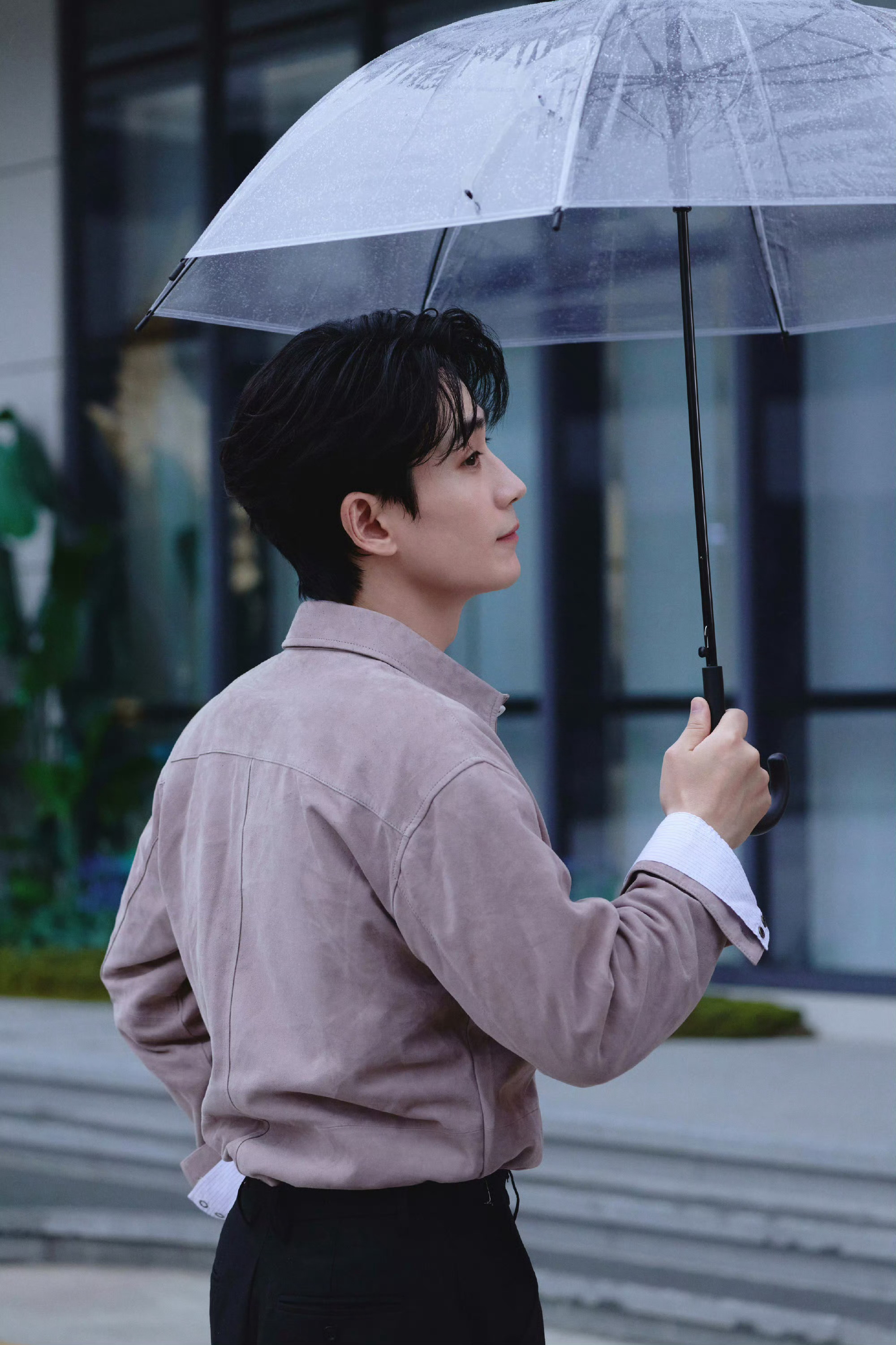 龙哥中午好🥰🥰🥰有时间的话可以休息一小会儿朱一龙