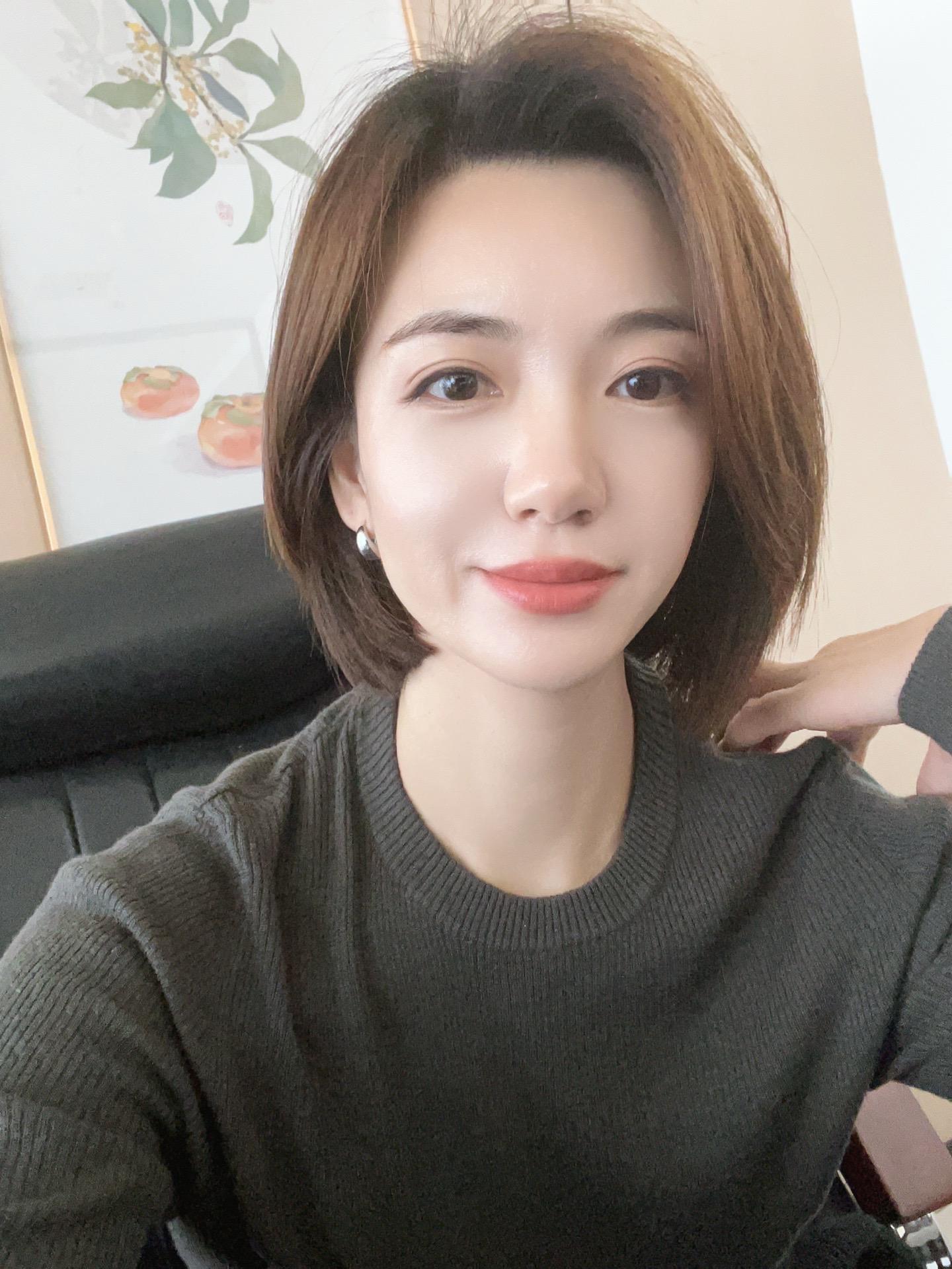 南方身材，北方口味： 主食最爱吃的馒头：每顿至少2个起步； 一日三餐...