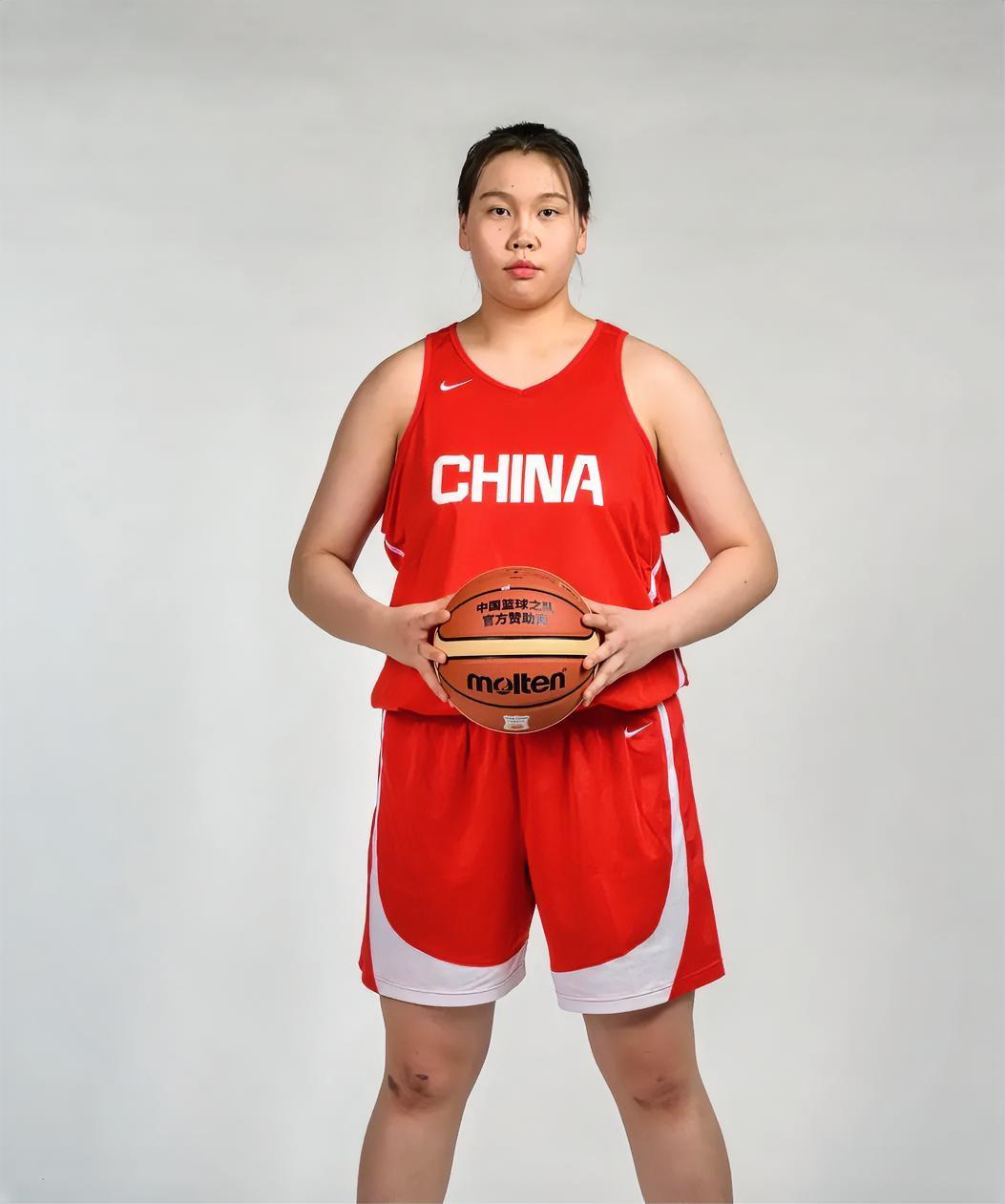 中国U17女篮庞云舒真是虽败犹荣！虽然今天中国U17女篮以61：76惨败新西兰U