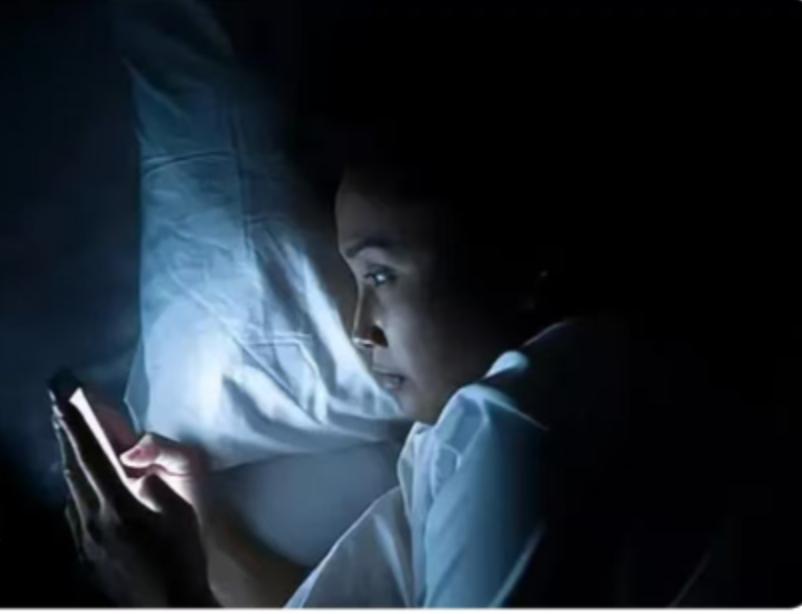 一个“倍速播放”按钮，如今成了我们看视频时的标准配置。最近，一个话题悄然爬上热搜