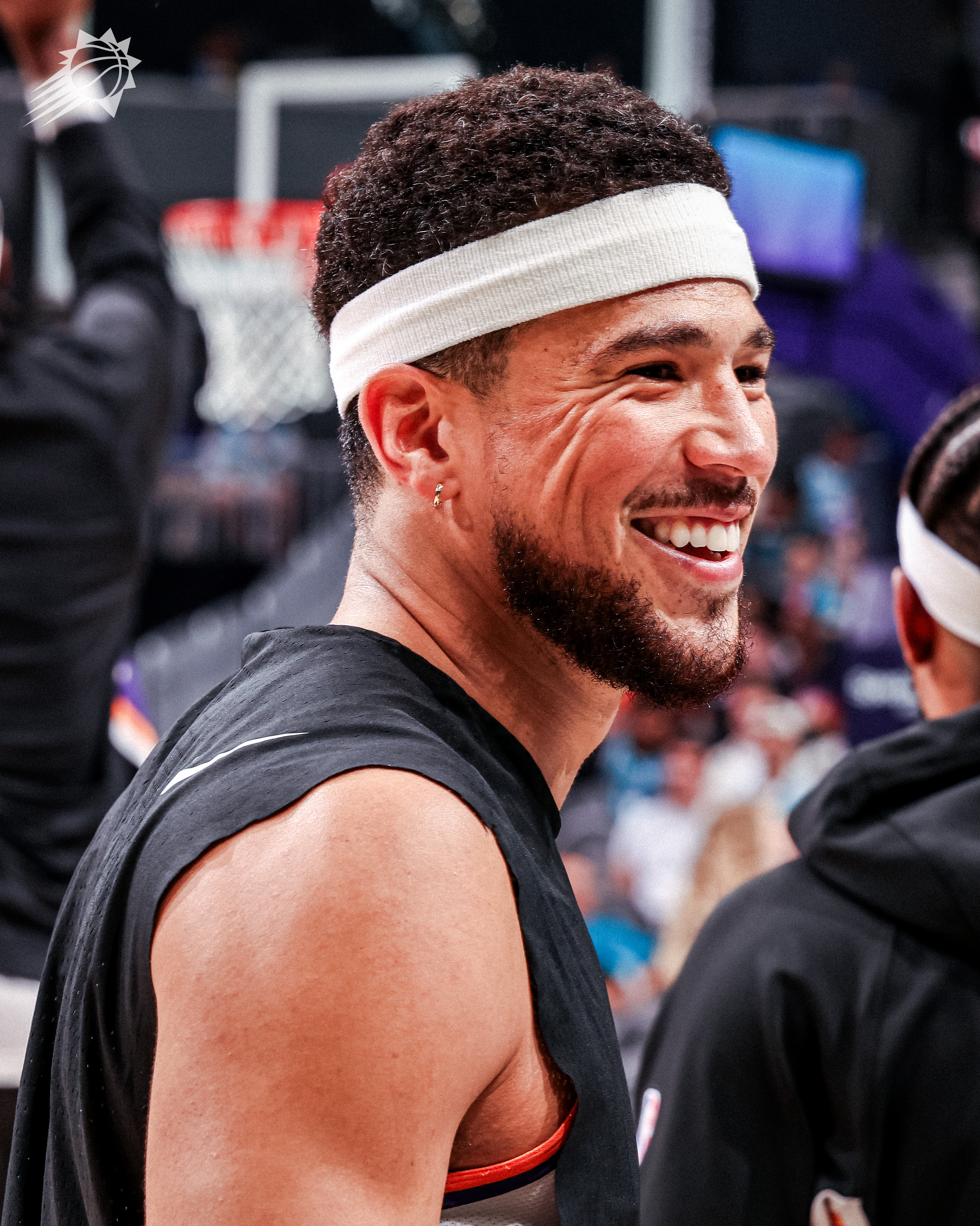 继续保持10分左右领先！布克高兴菲尼克斯太阳 ｜旭日东升 ｜太阳vs黄蜂