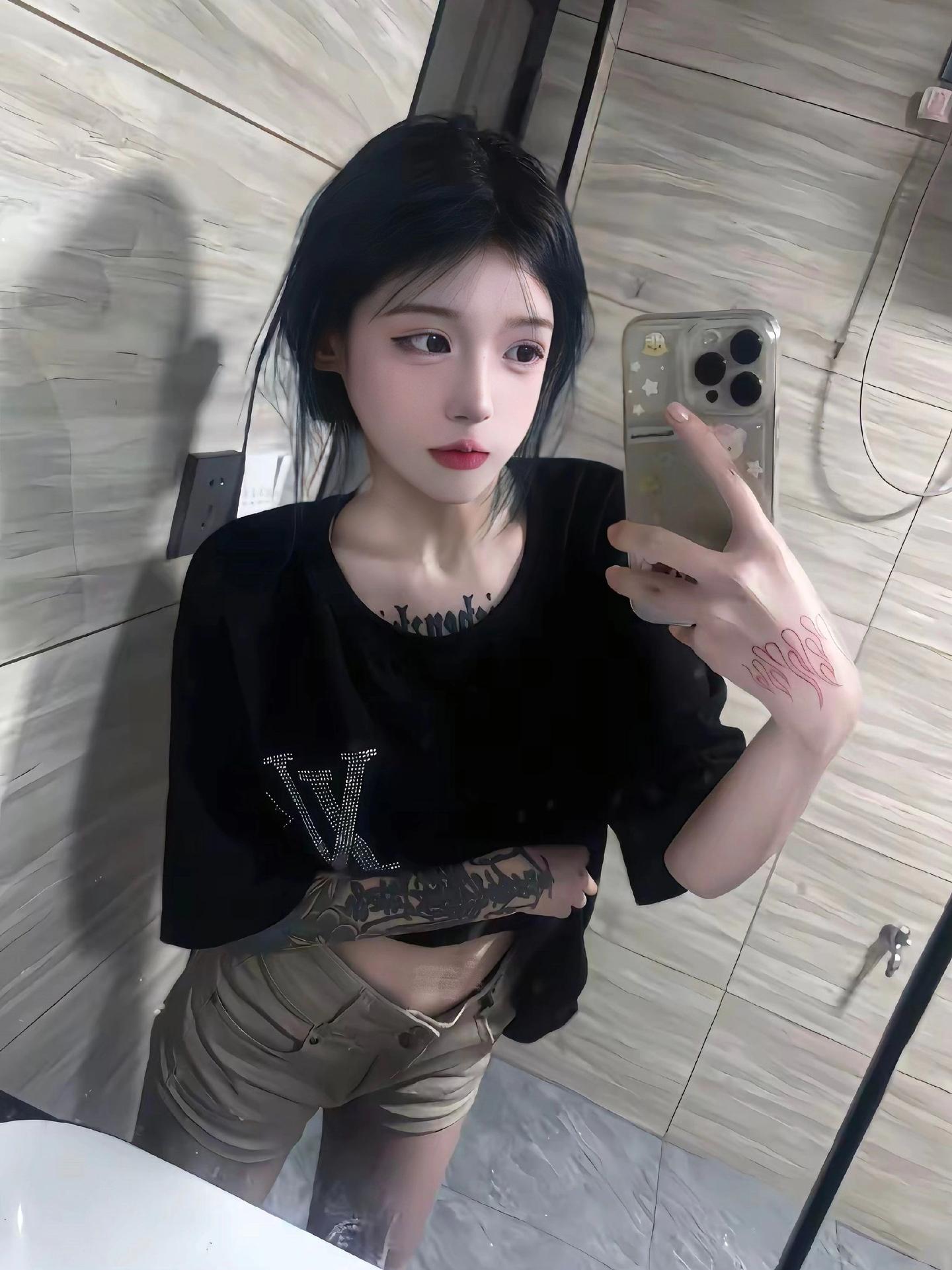 阁下 第一次抽烟多大年龄 什么牌子