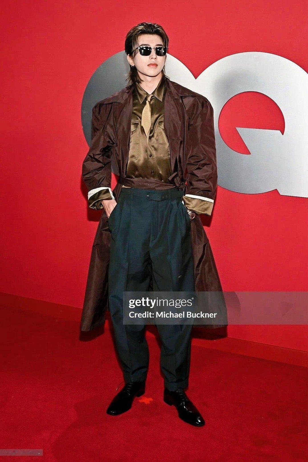 蔡徐坤✖️GQ 2025盛典红毯-G社生图来啦！这这股该死的熟男感已经快溢出屏幕