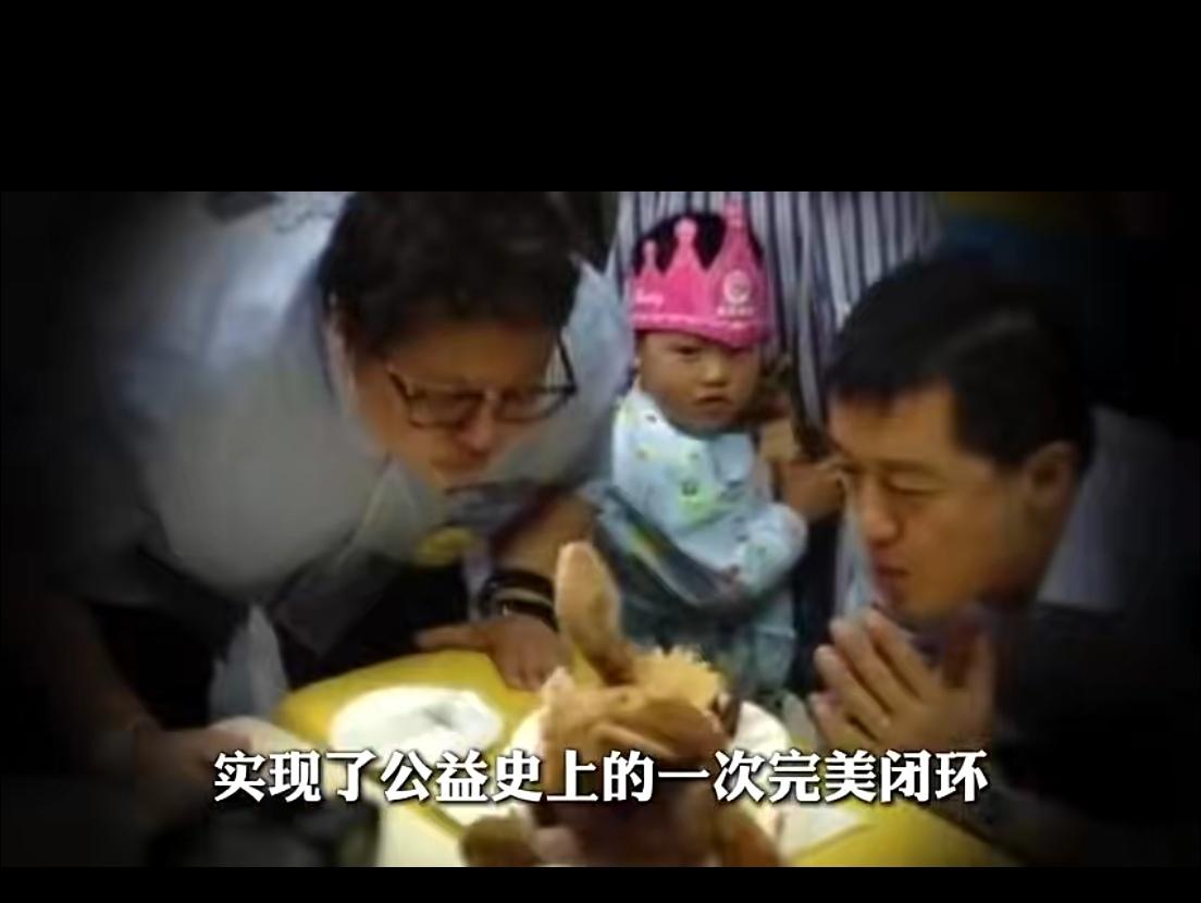 韩红演唱会现场突然喊话李亚鹏，一句“鹏哥是中国仁义郭靖”直接炸场！这哪是唱歌，分