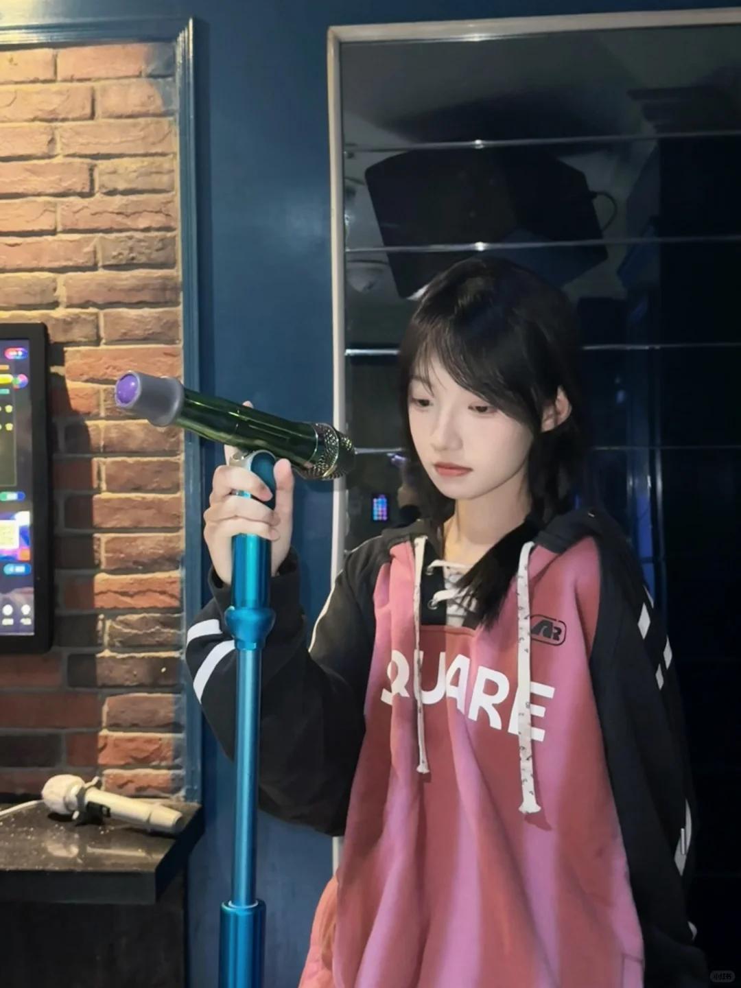 你和她们讲话的话